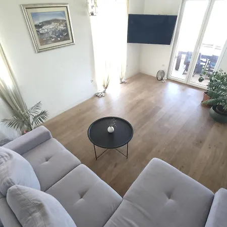 Apartment Nika Postira